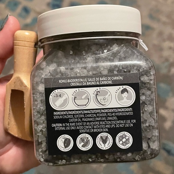 Sunday Rain Bath Crystals Charcoal & Bamboo Infused Sea Salts w/Measuring Scoop - Picture 2 of 3